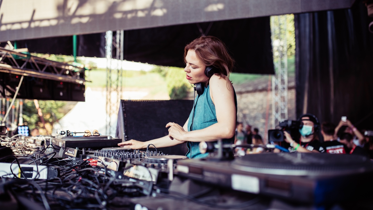 Nina Kraviz-2